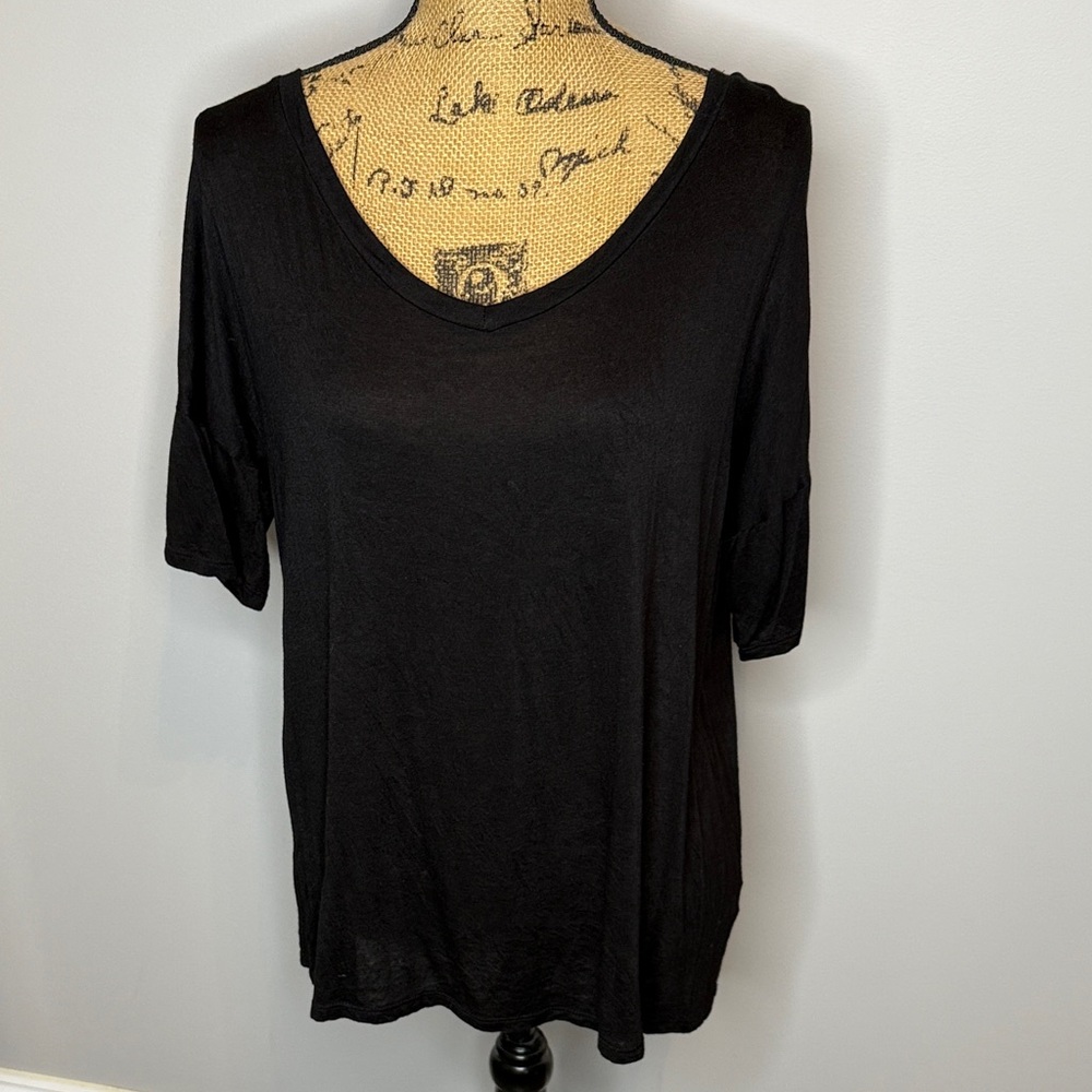 BiBi Black V-Neck Top